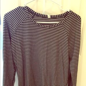 Lululemon size 6